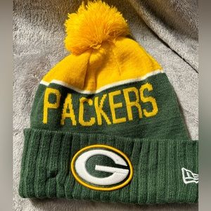 New Era NFL Green Bay Packers Cuffed Knit Pom Beanie Hat One Size